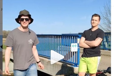 Denis geht baden